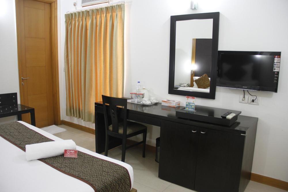 Oyo Premium Cyber Park Hotel Gurgaon Zewnętrze zdjęcie